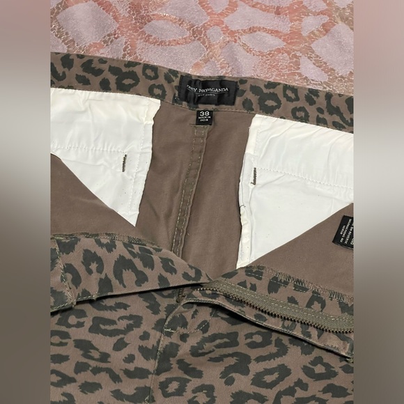 Gently Used Propaganda Animal Print shorts sized 38 - Picture 2 of 2